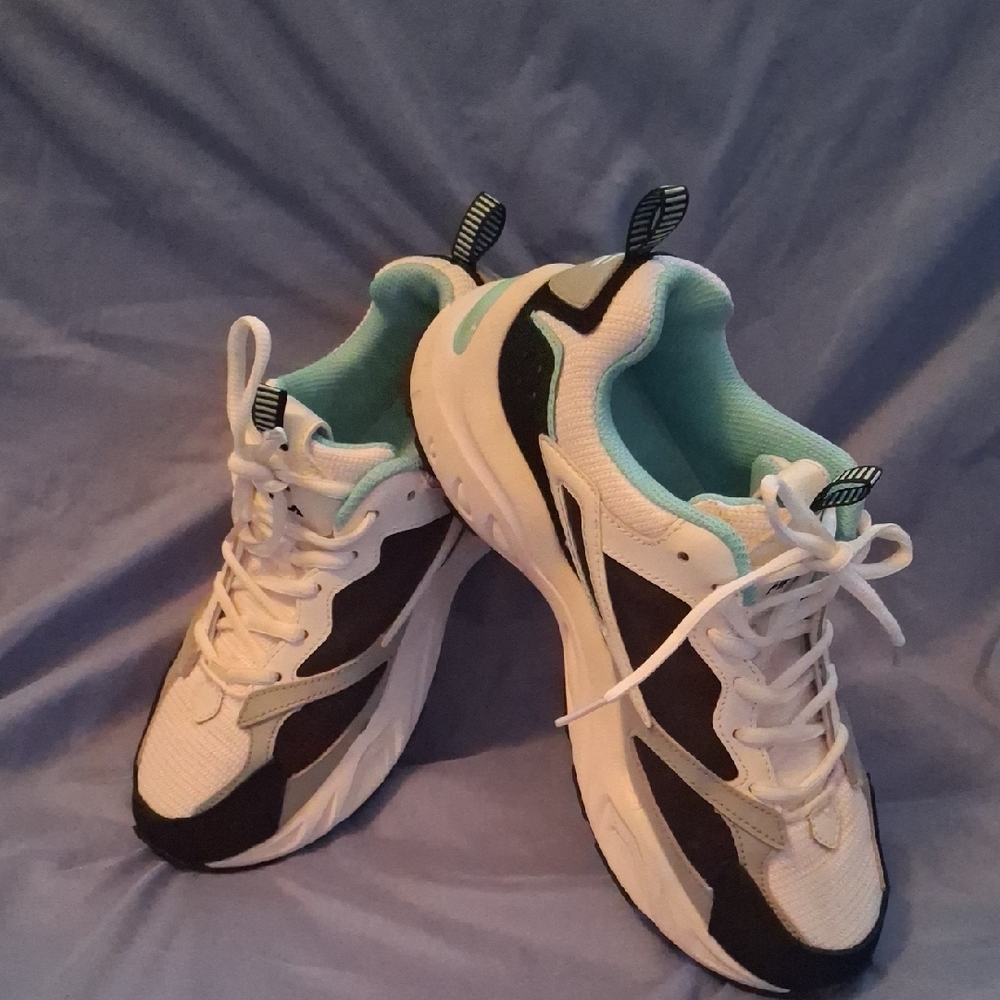 Fila Women's Sneakers in White, Black, and Mint